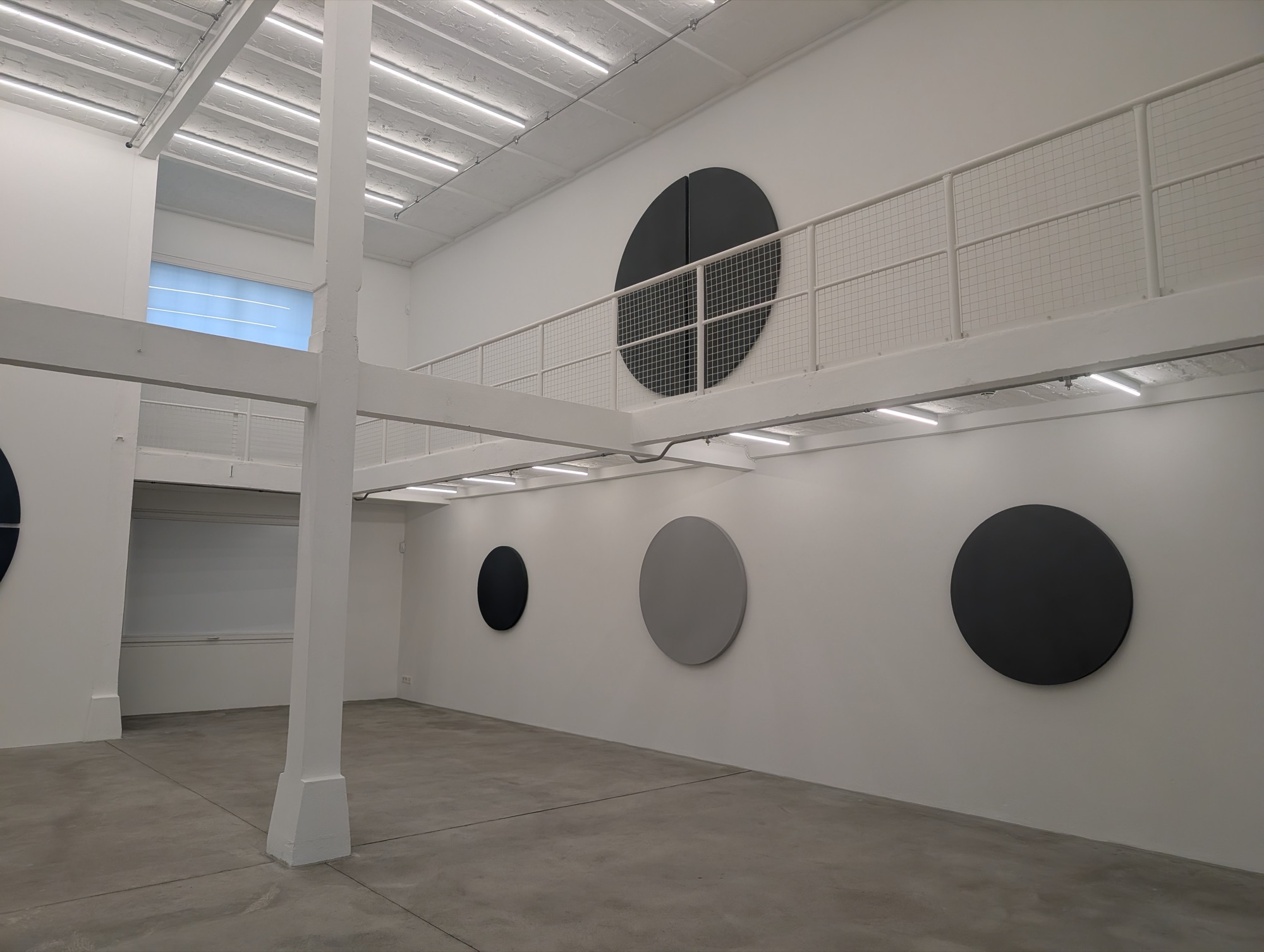 Martin Margiela und Alan Charlton. Kreise unter Hochspannung